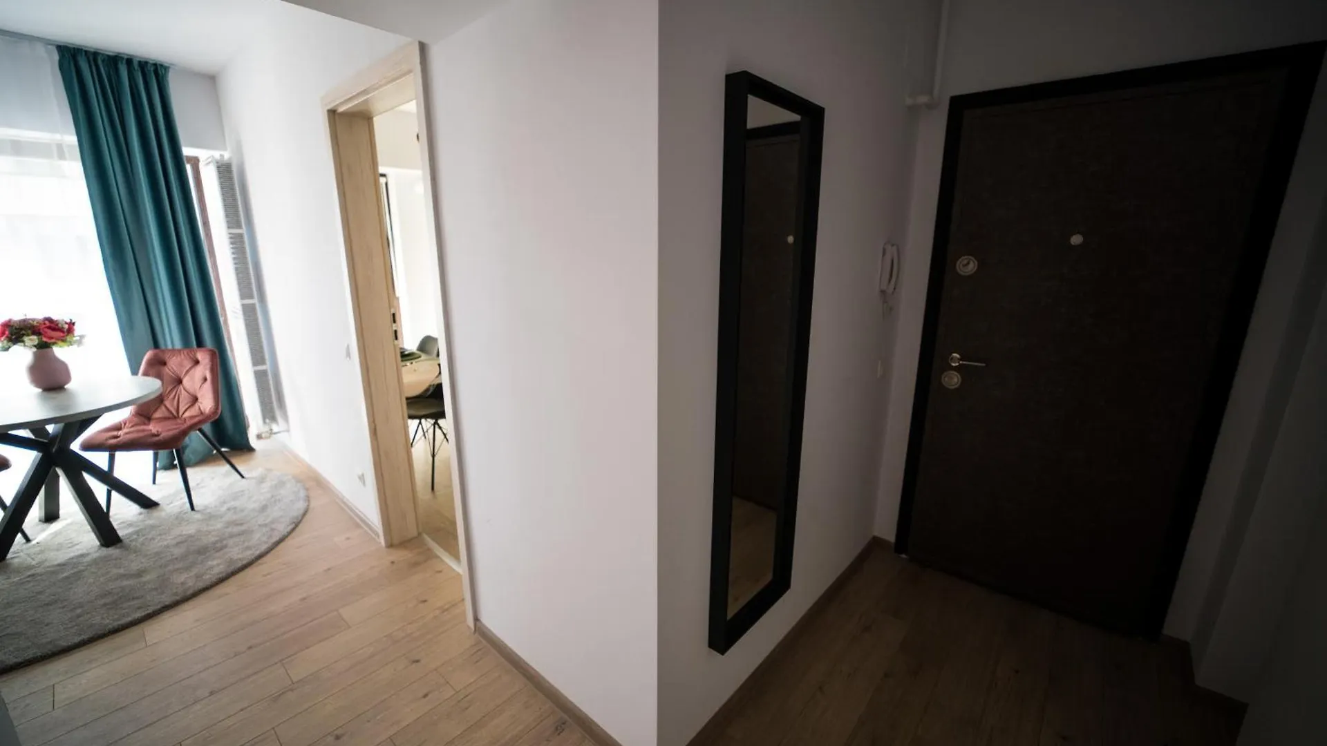 Garsoniera Turquoise Rezidential Moghioros Park Apartment Bucharest